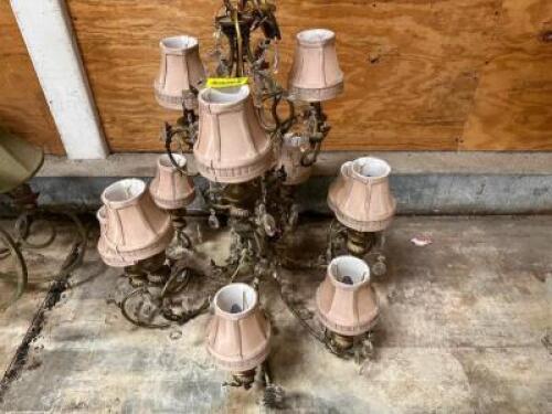 CHANDELIER LIGHT FIXTURE