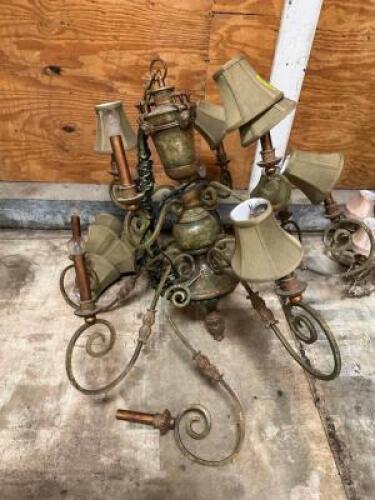 CHANDELIER LIGHT FIXTURE