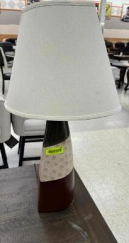 CERAMIC END TABLE LAMP W/ SHADE