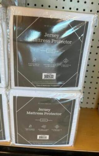 (4) JERSEY MATTRESS PROTECTOR QUEEN