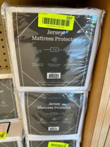 (4) JERSEY MATTRESS PROTECTOR TWIN