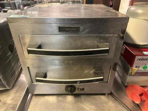 DESCRIPTION: TOASTMASTERS TWO DRAWER COUNTER TOP TOASTER OVEN BRAND / MODEL: TOASTMASTER ADDITIONAL INFORMATION 115 VOLT LOCATION: BAY 6 QTY: 1