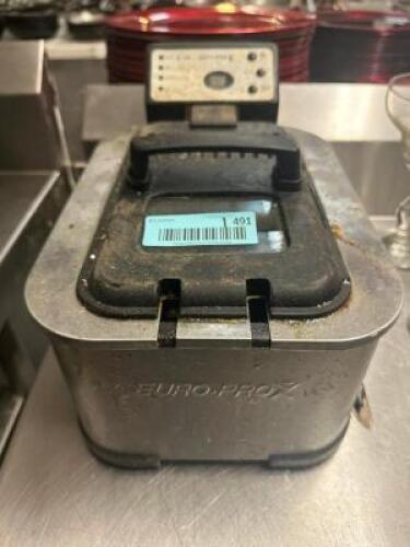 DESCRIPTION: COUNTER TOP ELECTRIC FRYER - NO POWER CORD LOCATION: BAY 6 QTY: 1