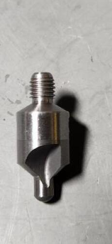DESCRIPTION: APPROX.(35) SOLID CARBIDE 100D THREADED SHANK COUNTERSINK HEAD BRAND/MODEL: MADE IN USA 81151532 SIZE: #10 1/2" THREADED SHANK RETAIL$: 2