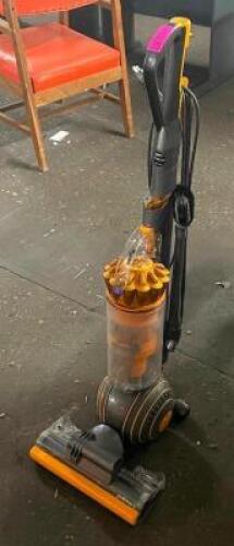 DYSON MULTIFLOOR 2 STAND UP VACUUM CLEANER