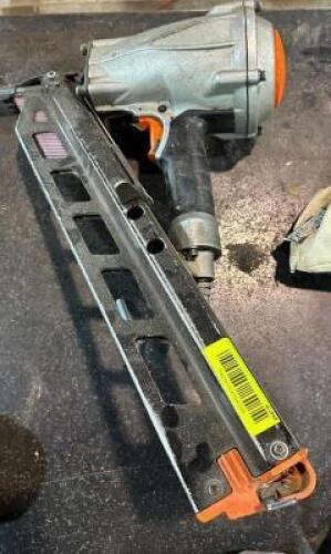 DESCRIPTION: PASLODE PNEUMATIC NAIL GUN BRAND / MODEL: PASLODE LOCATION: WAREHOUSE QTY: 1