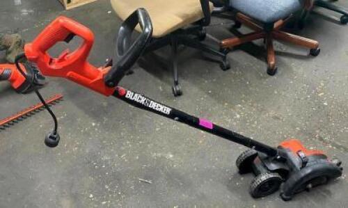 BLACK AND DECKER SIDEWALK EDGER