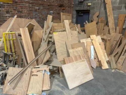 DESCRIPTION: (1) LOT OF ASSORTED LUMBER ADDITIONAL INFORMATION AS PICTURED LOCATION: WAREHOUSE THIS LOT IS: ONE MONEY QTY: 1
