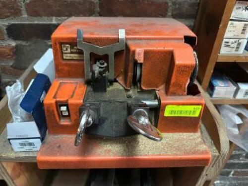 DESCRIPTION: ILCO MANUAL KEY CUTTER W/ BLANKS LOCATION: SALES QTY: 1