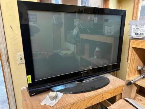 DESCRIPTION: SAMSUNG 42" LCD TV BRAND / MODEL: SAMSUNG LOCATION: SHOP OFFICE QTY: 1