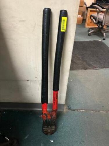DESCRIPTION: HEAVY DUTY BOLT CUTTERS LOCATION: DOWNSTAIRS OFFICE QTY: 1
