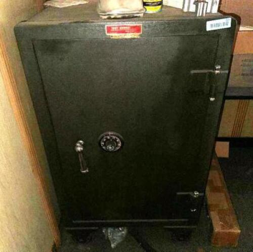 DESCRIPTION: HEAVY DUTY SINGLE DOOR SAFE - NO COMBO OR KEY LOCATION: UPSTAIRS OFFICE QTY: 1