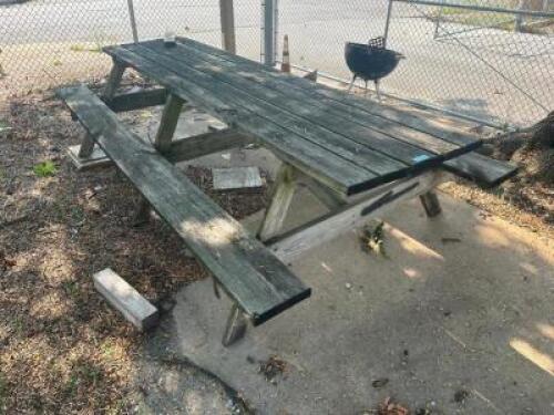 DESCRIPTION: 10' WOODEN PICNIC TABLE W/ BENCH SEATS LOCATION: OUTSIDE QTY: 1