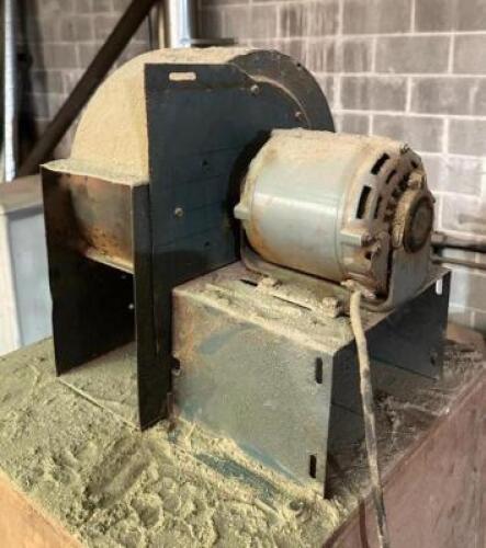 DESCRIPTION: BLOWER ON STAND BRAND/MODEL: DAYTON QTY: 1