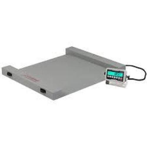 DESCRIPTION: (1) FLOOR SCALE WITH DIGITAL READER BRAND/MODEL: CARDINAL INFORMATION: GRAY SIZE: 500 LB CAPACITY RETAIL$: $1599.00 EA QTY: 1