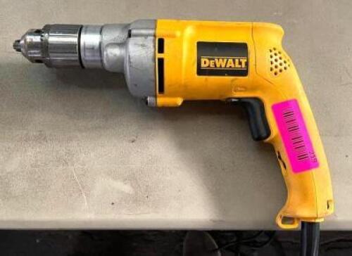 DEWALT 1/2" ELECTRIC VSR DRILL