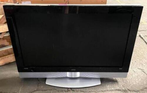 VIZIO 42" LCD HDTV