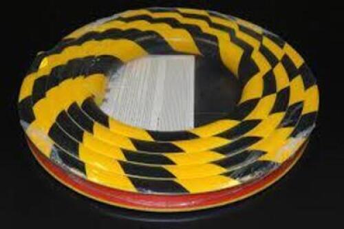 DESCRIPTION: (1) ROLL OF ROUNDED EDGE GUARD BRAND/MODEL: SHG #60-6710 INFORMATION: YELLOW AND BLACK SIZE: 5M RETAIL$: $79.00 EA QTY: 1