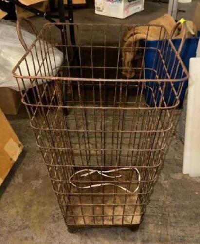 WIRE UMBRELLA BASKET STAND.