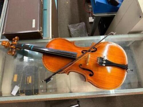 1/2 SIZED ENGELHARDT CELLO