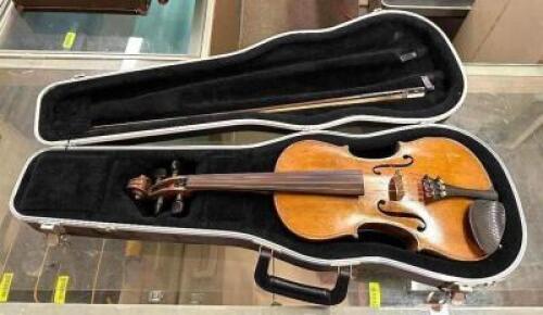 FULL SIZE VIOLIN W/ CASE AND BOW