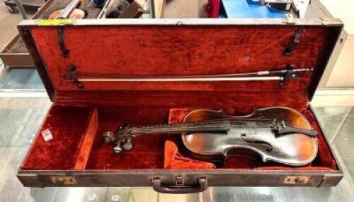 FULL SIZE VIOLIN W/ CASE AND BOW