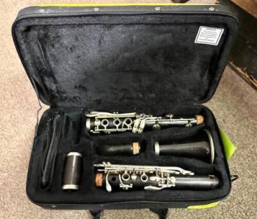 SELMER SIGNET WOOD CLARINET