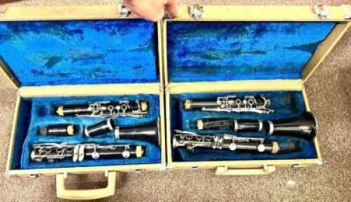 (2)- YAMAHA PLASTIC CLARINETS