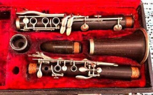 NOBLET WOOD CLARINET