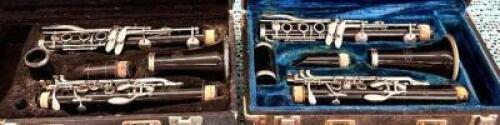 (2)- VITO PLASTIC CLARINETS