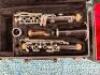 (2)- VITO PLASTIC CLARINETS - 5