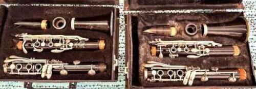 (2)- VITO PLASTIC CLARINETS