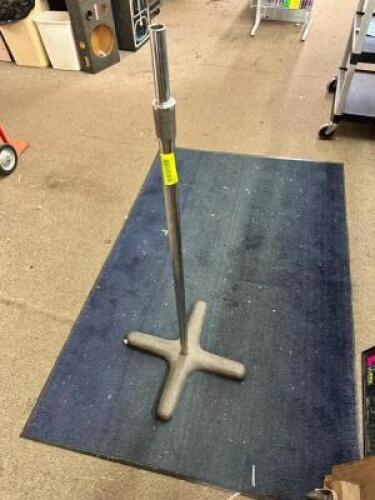 MICROPHONE STAND