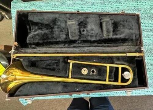 OLDS AMBASSADOR TROMBONE WITH CASE