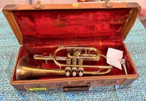 BUESCHER "THE 400" TRUE TONE CORNET WITH CASE