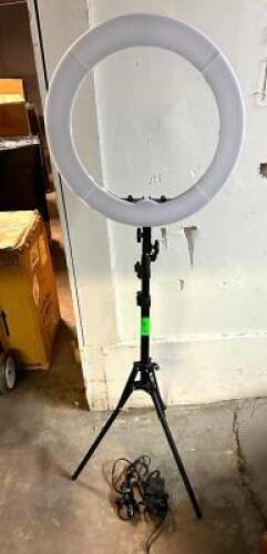 LED RING LIGHT