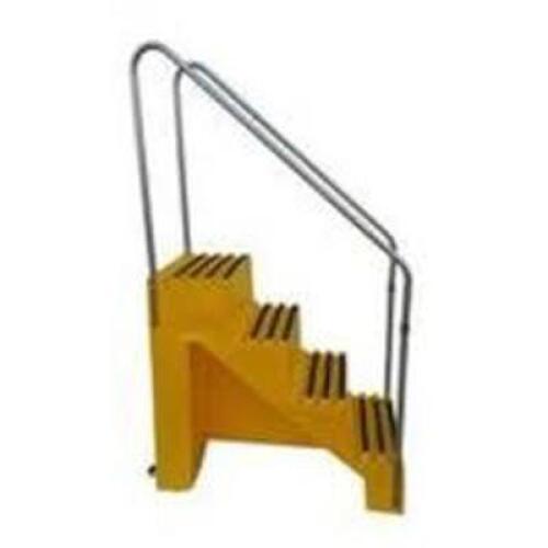 DESCRIPTION: (1) 4-STEP WITH PLASTIC STEPS BRAND/MODEL: GGS INFORMATION: YELLOW SIZE: 4 STEP RETAIL$: $421.95 EA QTY: 1