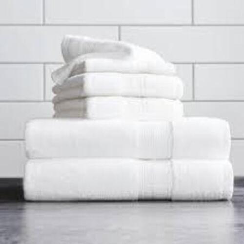 DESCRIPTION: (2) SET OF BATH TOWELSBRAND/MODEL: BETTER HOMES AND GARDENS #BX12256WHITMDHRINFORMATION: WHITESIZE: 6 PIECESRETAIL$: $37.62 EA SETQTY: 2