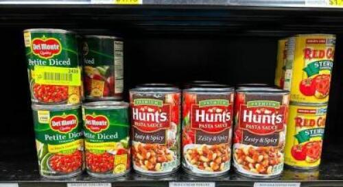 (20)- ASSORTMENT OF PASTA SAUCE AND TOMATOS