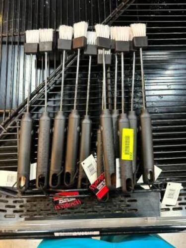 (11)- BBQ BRUSHES