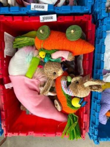 (1) LOT OF ASSORTED EASTER DECORATIONS