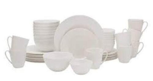 DESCRIPTION: (1) SET OF BONE CHINABRAND/MODEL: MIKASA #1630857SIZE: 40 PCRETAIL$: $224.02QTY: 1