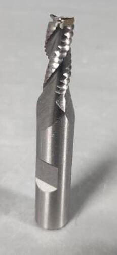 DESCRIPTION: (3) COBALT ROUGHING END MILL BRAND/MODEL: VC 01886167 SIZE: 1/4"D 5/8" LOC 3.8"SD RETAIL$: 39.64 EEA QTY: 3