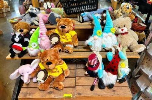 (21)- STUFFED ANIMALS