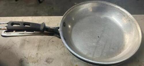 (3) 10" SKILLETS