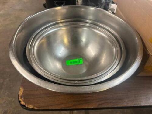(4) STAINLESS MIXING BOWLS
