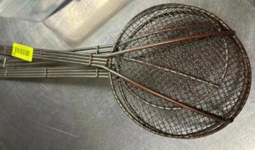 (2) WIRE MESH SCOOPS