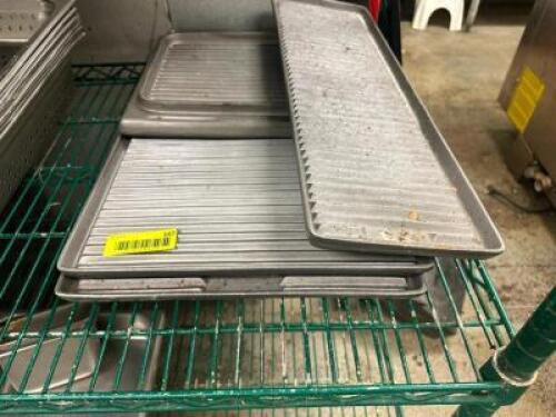 (5) ASSORTED METAL BACON BAKING TRAYS