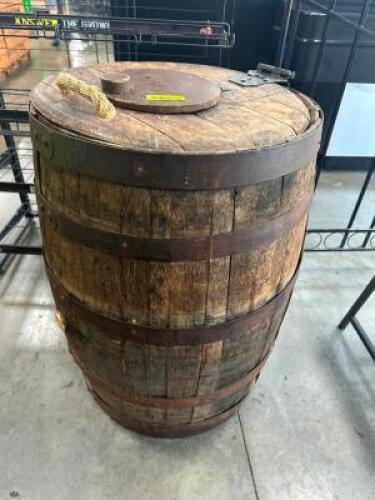 OAK WINE BARREL TRASH CAN W/ LID