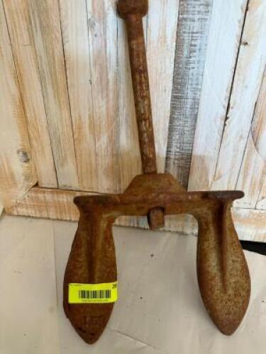 ANTIQUE ANCHOR